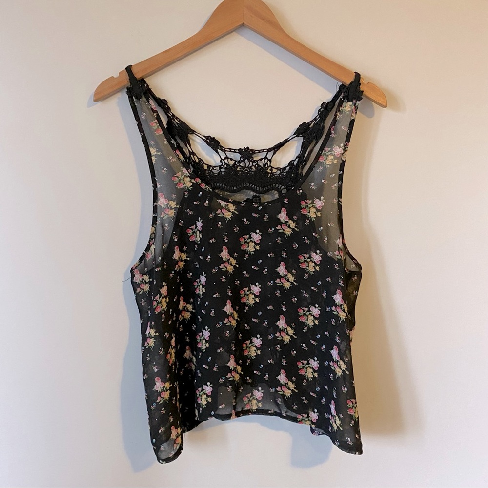 Iris Basic floral crochet lace sleeveless tank blouse - Large